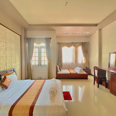 Phuc Hung 2 Hotel Rach Gia Esterno foto