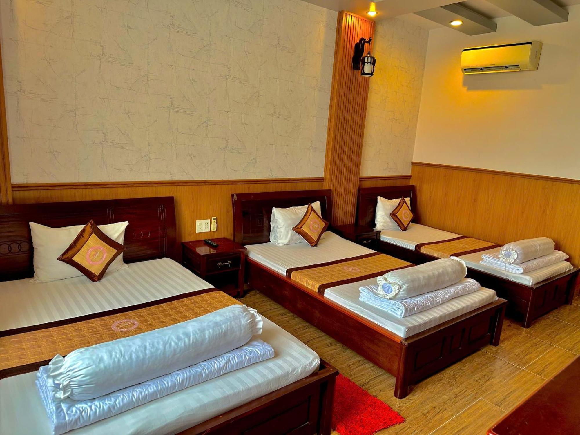 Phuc Hung 2 Hotel Rach Gia Esterno foto