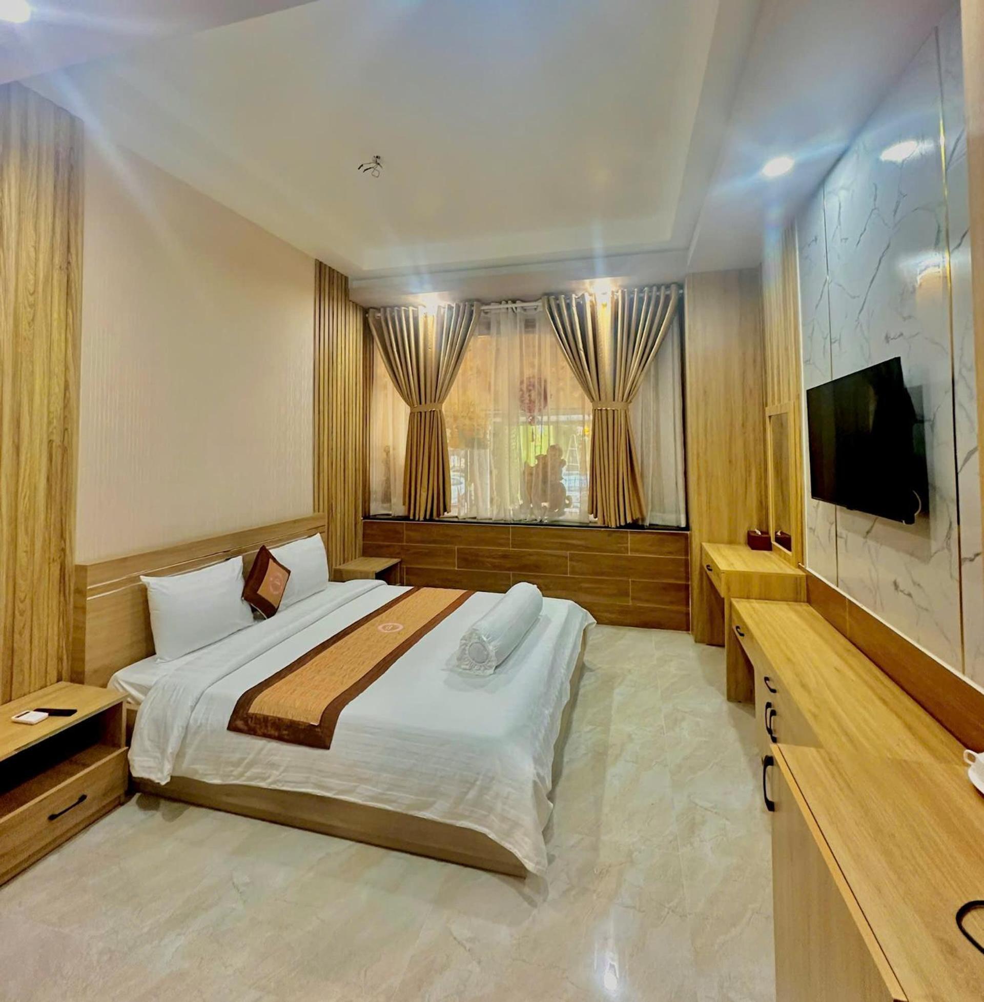 Phuc Hung 2 Hotel Rach Gia Esterno foto