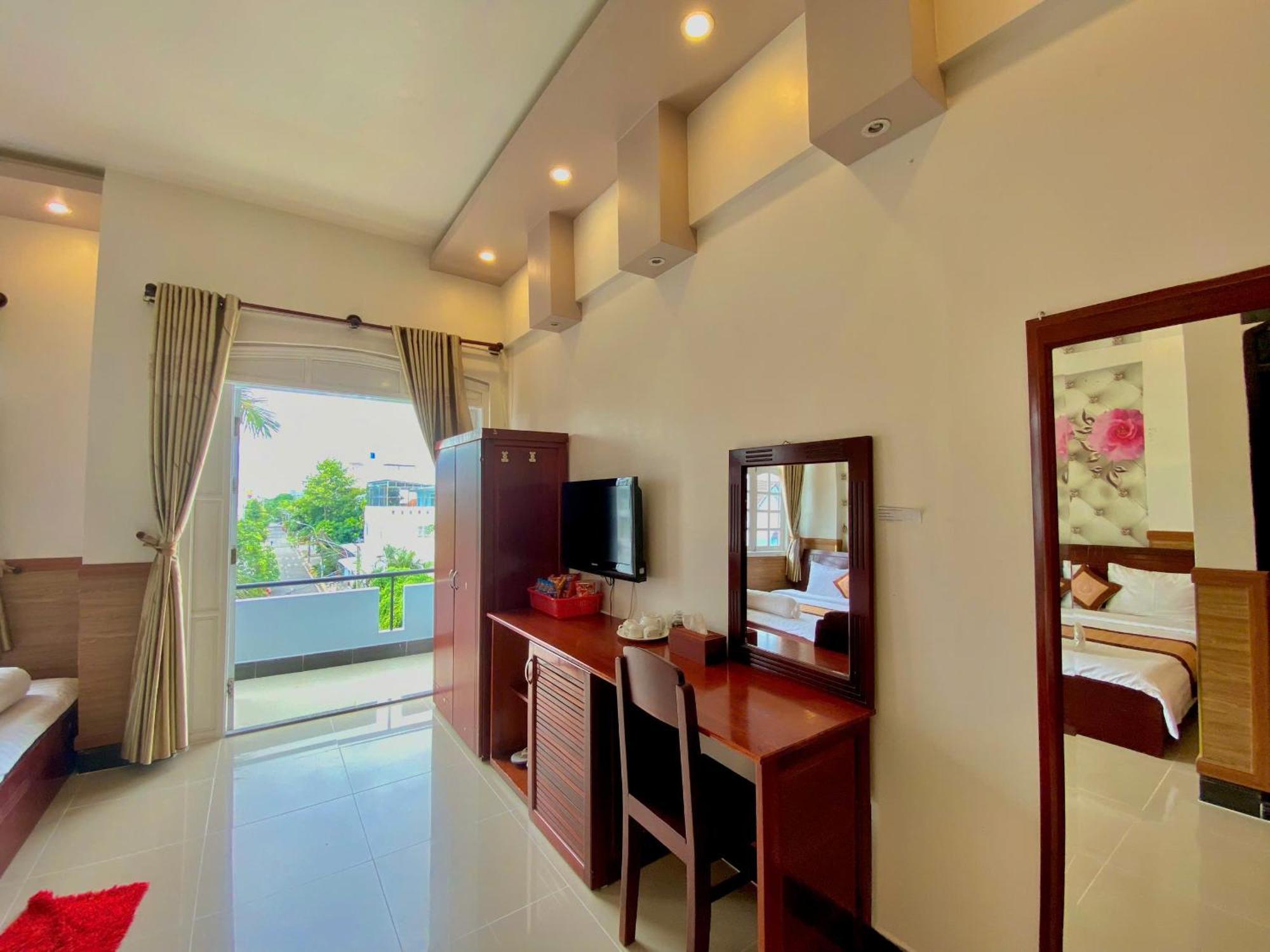 Phuc Hung 2 Hotel Rach Gia Esterno foto