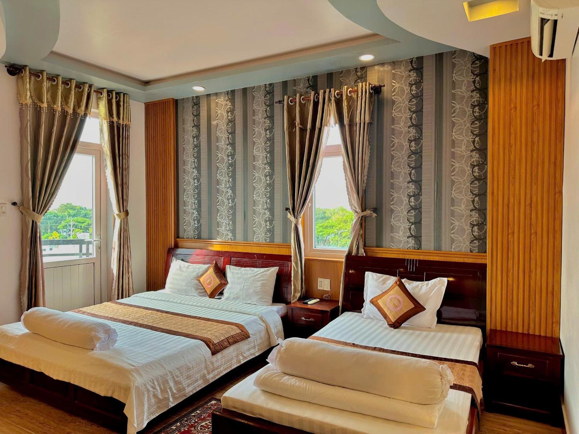 Phuc Hung 2 Hotel Rach Gia Esterno foto